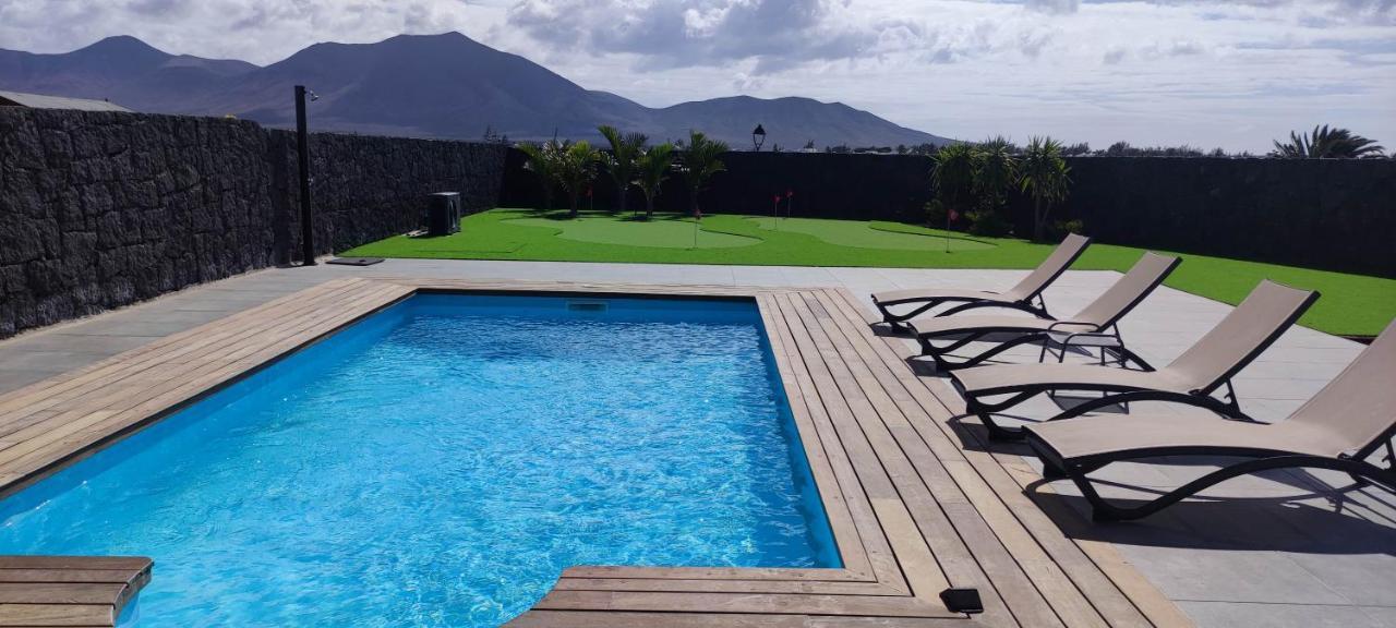 Villa Geneva - Relax Y Diversion Плая Бланка Екстериор снимка
